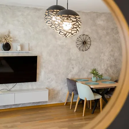 Pjero Apartament *